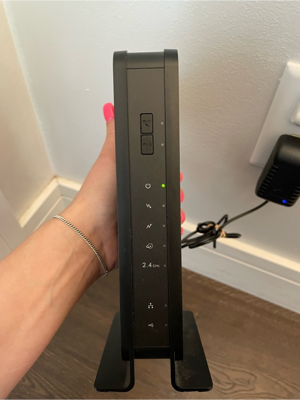 NETGEAR N300 Wi-Fi Cable Modem Router (C3000) NO CORD Tested - Picture 5 of 5